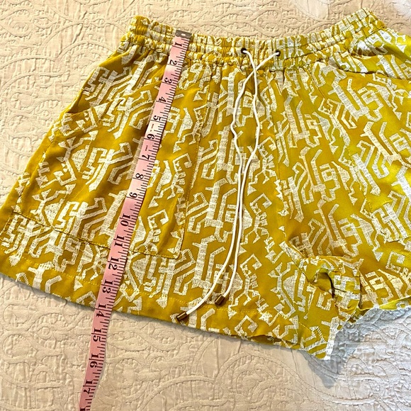 Elevenses Embroidered Gold Shorts - Picture 12 of 16